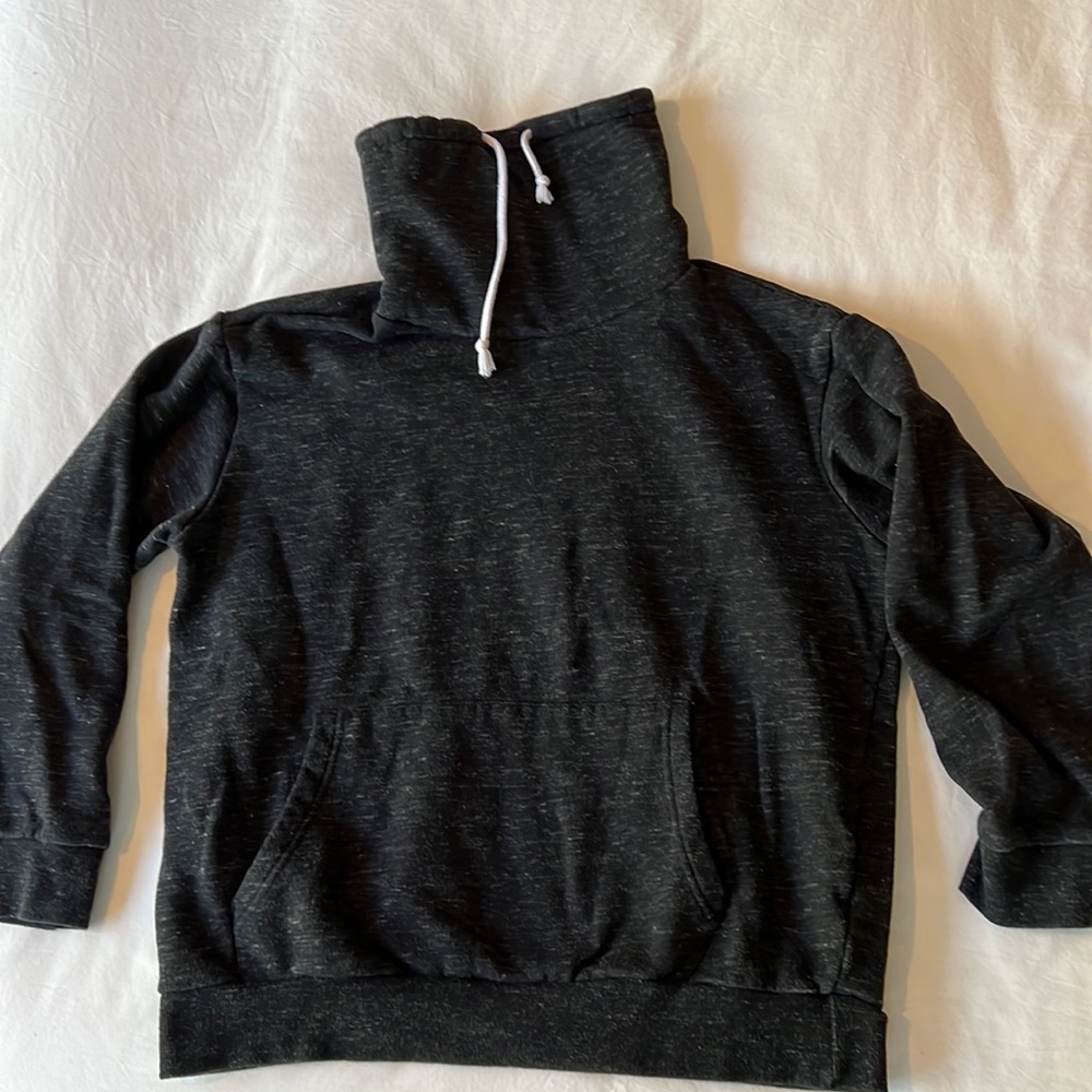 Super Warm and Cool High-Neck Sweatshirt